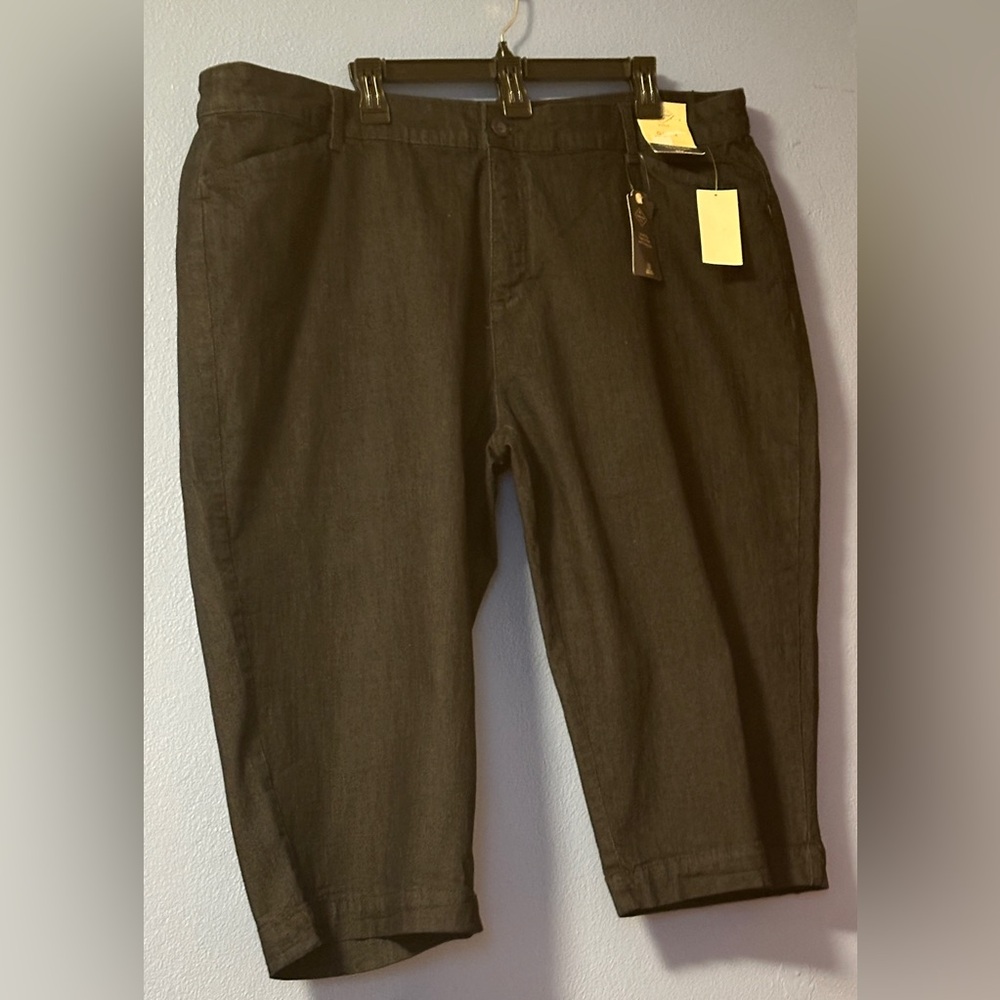 St John’s Bay Blue Jeans Capri Pants Sz 24W
